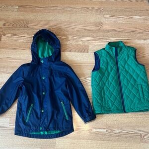 Rain jacket puffer vest combo! Kids sz 6 / 7 Navy Blue and Green